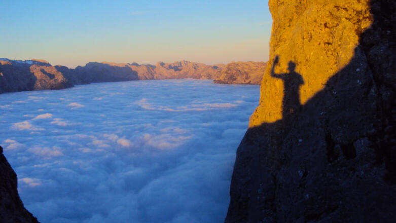 Klippentour: Fast wie am Meer, die weißen Wellen unterhalb der Werfener Hütte