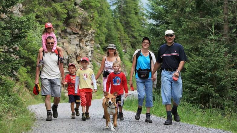 Wandergenuss-am-Kristberg-und-Silbertal