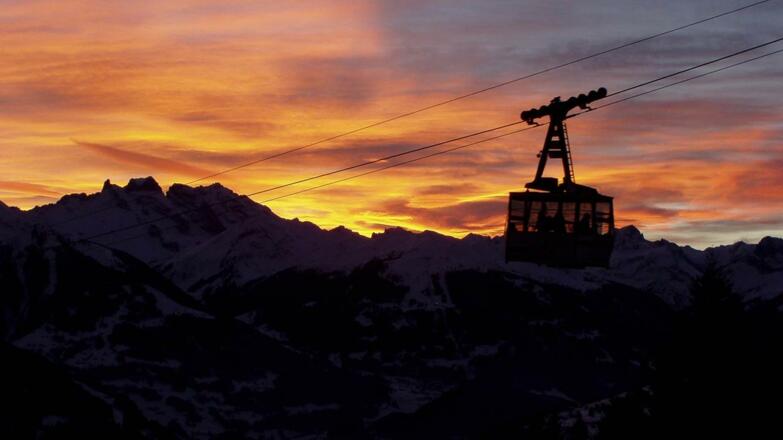 Montafoner-Kristbergbahn-mit-Sonnenuntergang