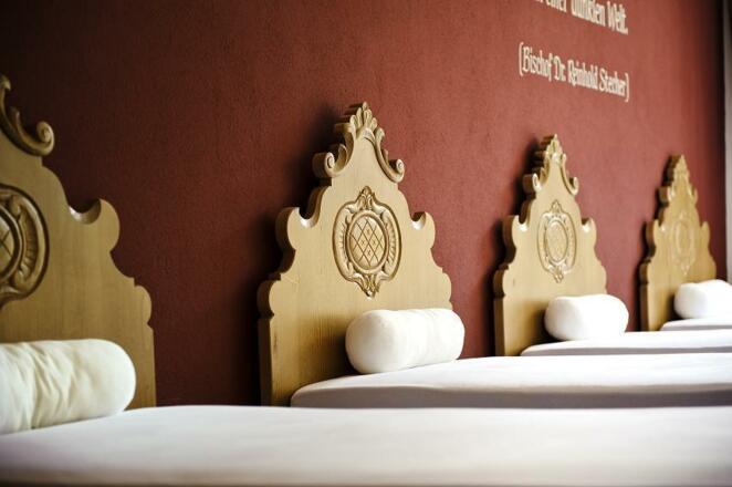 Stubaierhof Neustift Ruheraum, Bergheuliegen