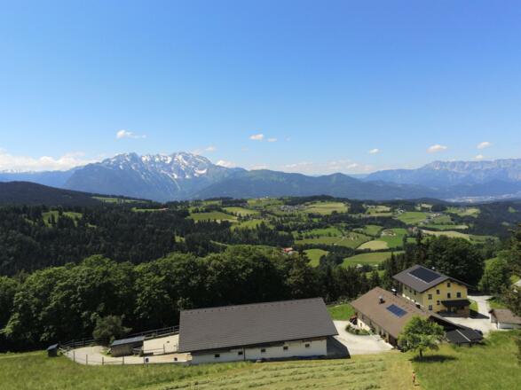 Aussicht auf den Hohen Göll und Untersberg