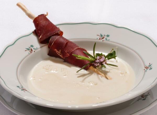 Apfel-Sellerie-Suppe