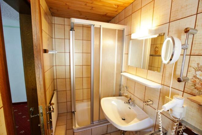 _MG_0020-Zimmer-7- (Medium)