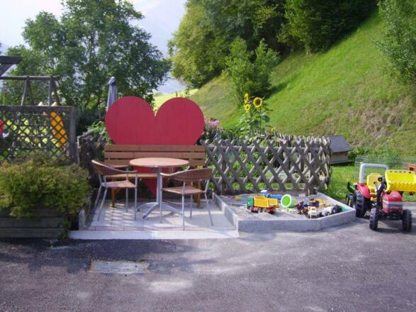 Alpenbauernhof Gröbenhof Gartenbank