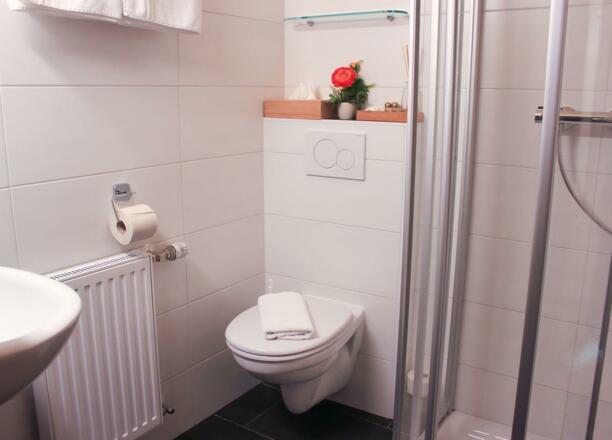 Badezimmer Hotel Alpenland Wattens