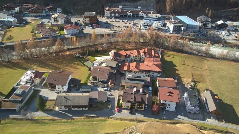 Ansicht Gästehaus Maier mit Gaislachkoglbahn