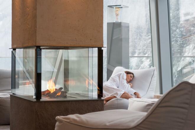 SPA 3000 Rund ums Feuer