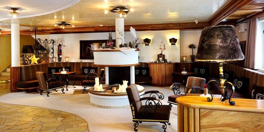 Kamin Empfang Rezeption