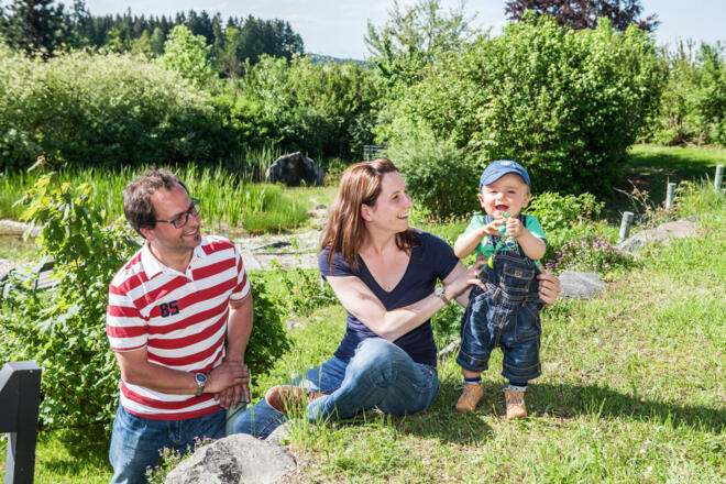 Familie im Garten