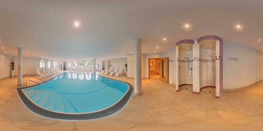 Hallenbad im Schlössl