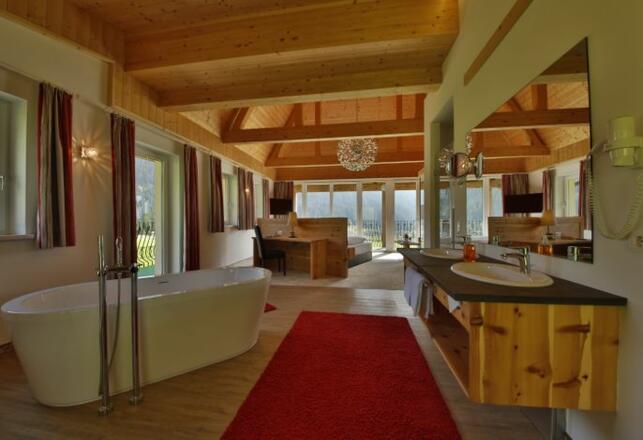 Der Laterndl Hof Romantik Resort &amp; Spa