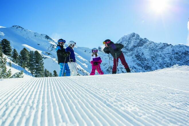 Skifahren in Hochoetz und Kühtai