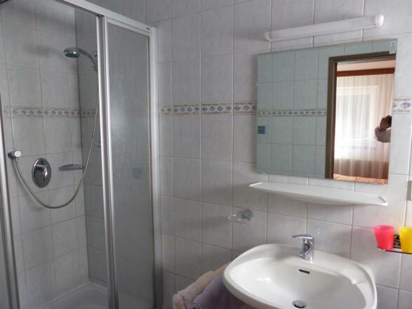 Dusche Doppelzimmer
