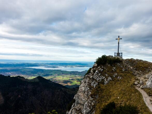 Schöne Aussicht über den gesamten Chiemgau vom Hochfelln.