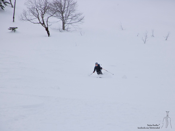 hinten in der Mulde ist oft lange Pulverschnee