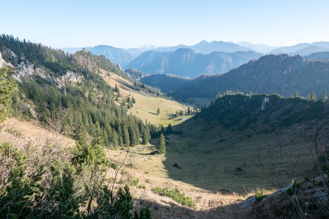 1. Abstiegsmöglichkeit zur Thoraualm noch vor dem Thoraukopf.