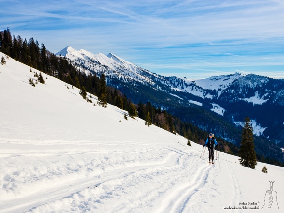 hinten das Sonntagshorn: DER Skitourenklassiker