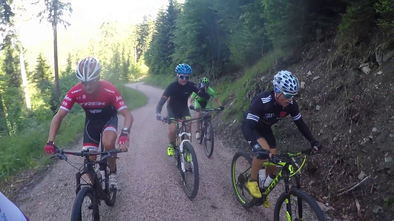 Henri Lesewitz in Führung Stoißer Alm | Chiemgau King MTB | #RidetobeKini