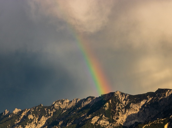 Regenbogen über dem Lattengebirge