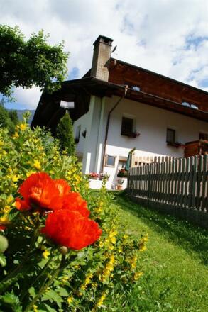 Spazierweg mit Blick auf die Pension