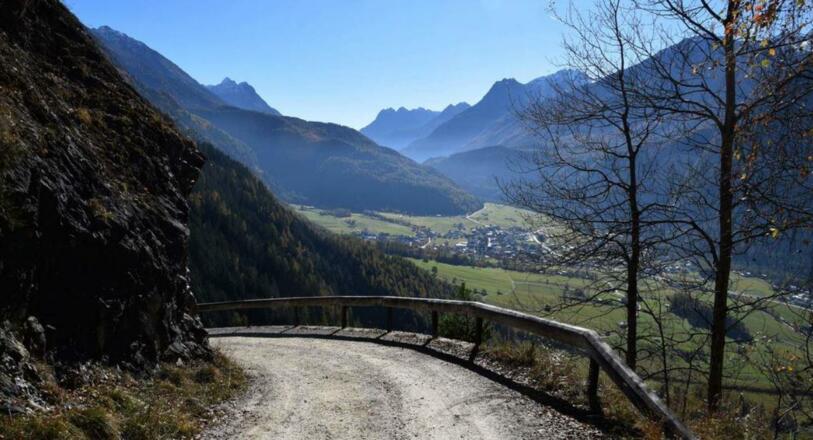 Straße nach Farst - teilweise Schotterstraße