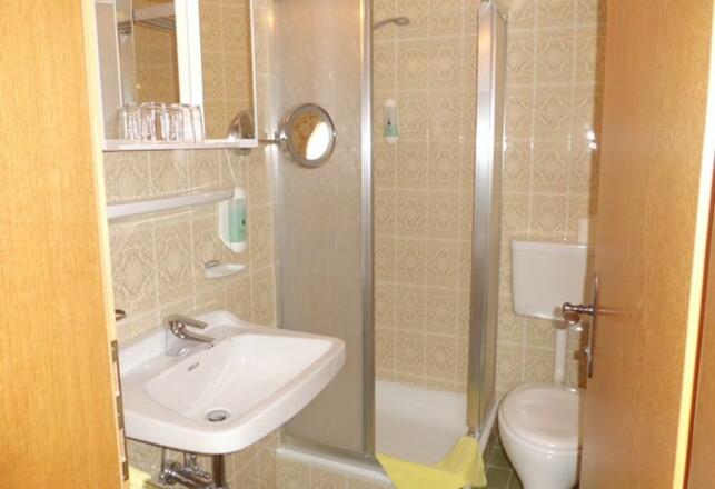 Alpina Gästehaus Pension