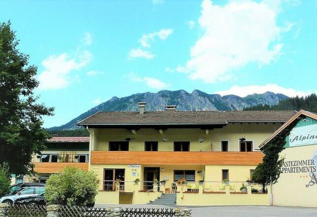 Alpina Gästehaus Pension
