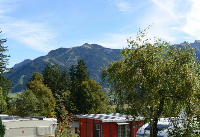 Aussenansicht im Sommer