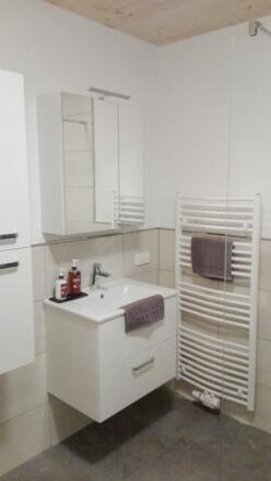 Bad mit Sprossenheizkörper