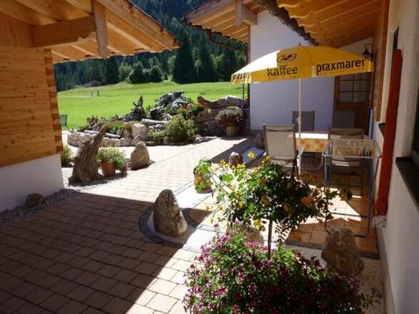 Almdorf Tirol am Haldensee im Tannheimer Tal.