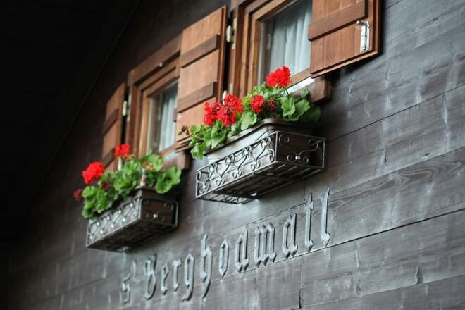 Blumen im Ferienhaus Stock