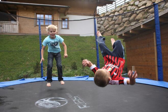 kinder-trampolin
