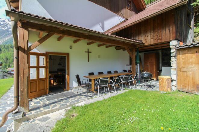 überdachte Sitzecke