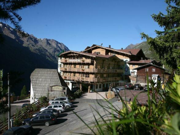 Silbertal Blick auf Eingangsbereich
