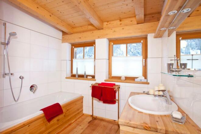 249937_388394964578283_217380229_n