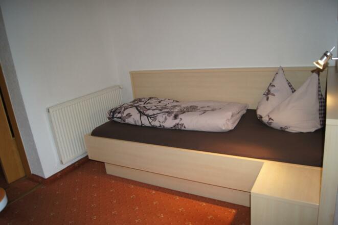 Einzelbett