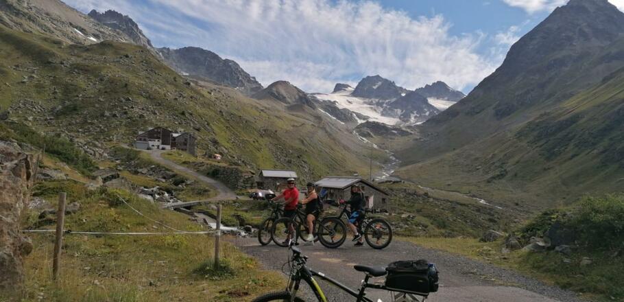E - Biken in die Bergen