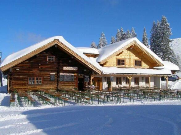 Rottenhofhütte im Winter