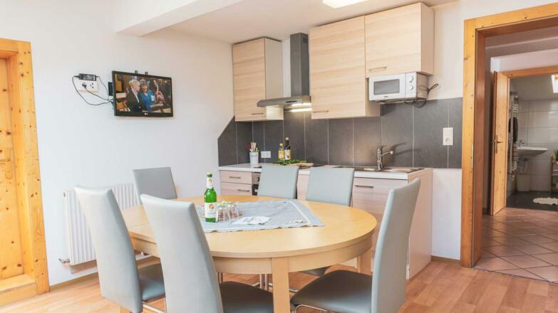 Wohnküche WG Gletscherblick