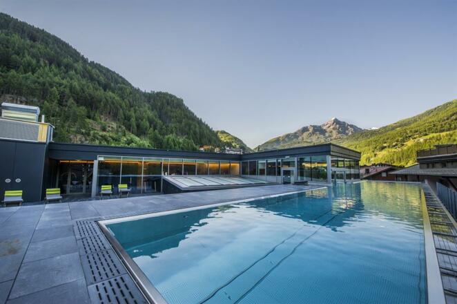 Infinity Pool Sommer