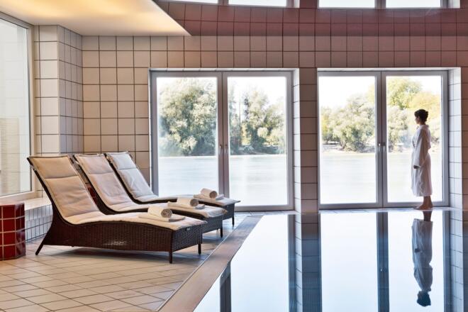 Entspannen im Hallenbad