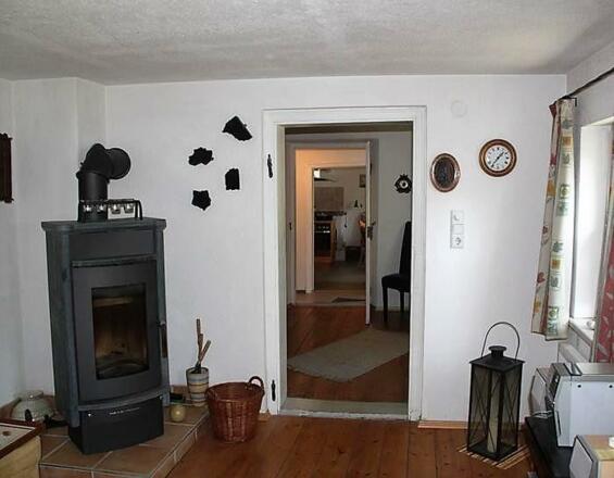 Wohnzimmer mit Kamin