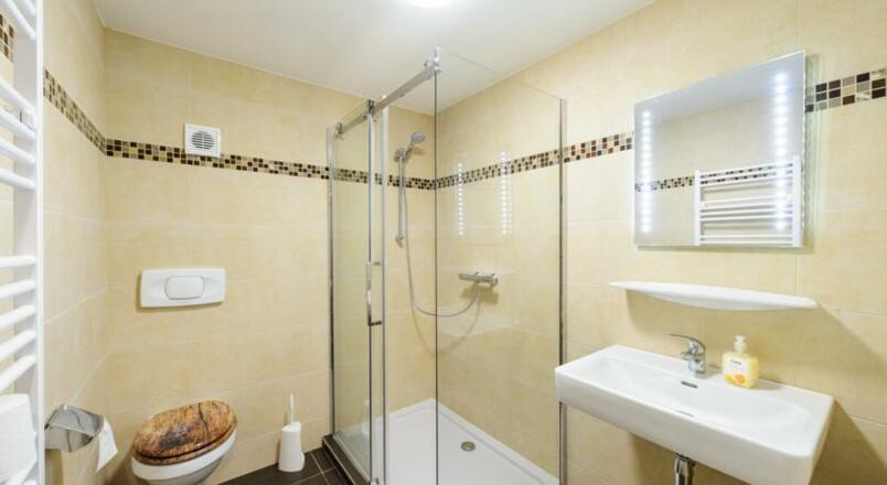 Badezimmer im Gasthof Neuwirt in Tulfes