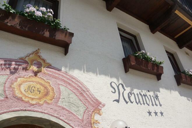 Gasthof Neuwirt, Schrift