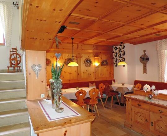 Zirmstube_Eingang_03