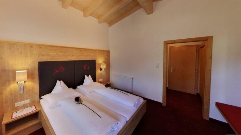 neues Doppelzimmer mit großer Terrasse