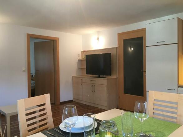 Ess &amp; Wohnzimmer mit Flachbild-TV