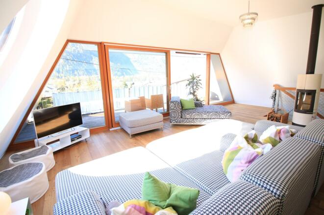 Mit Blick auf den Bergen