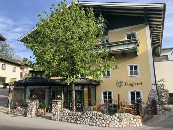 E23B889D-F6CD-44E6-BC11-49092E4AC934