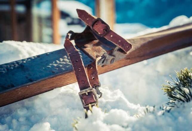 Langlaufpiste dirket vor den Chalets